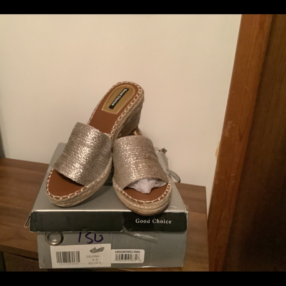 Good Choice sandals